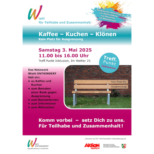 Das Foto zeigt das Plakat zum Aktionstag. Neben dem Text ist die Bank zu sehen. Ein Sitz ist ausgespart, damit ein Rollstuhlfahrer dort Platz nehmen kann