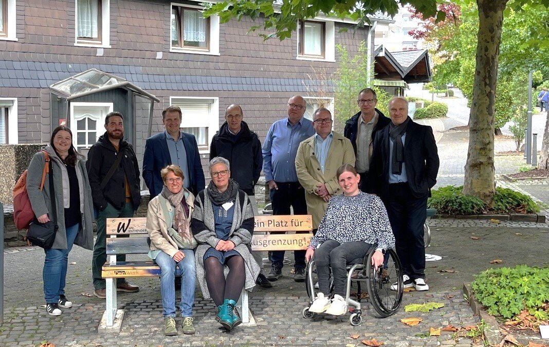 Die Fördergeber der Aktion Mensch und des Ministeriums für Arbeit, Gesundheit und Soziales zum Besuch beim „Schulterblick“